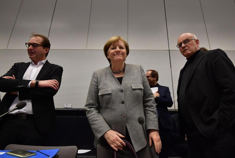 Angela Merkel koalitsiooniläbirääkimistel.