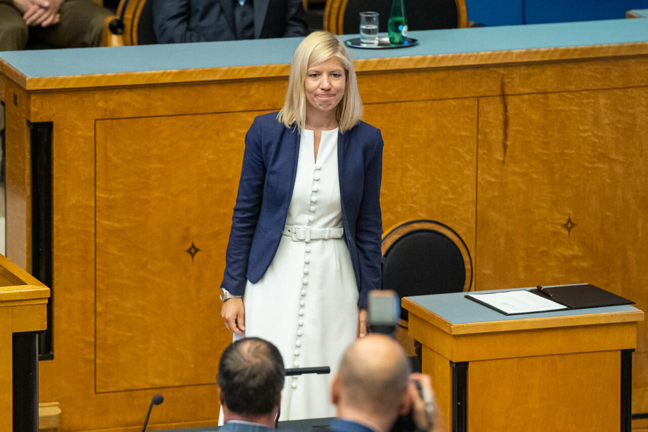 Eesti poliitikas on terve seltskond poliitikuid, keda on pandud igasugustele ministrikohale, justkui “talente”, kes kõlbavad igale poole. Tegelikult jäävad nad 